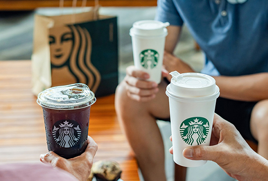 2023【星巴克優惠】11月Starbucks買一送一、好友分享券活動，冬日限定太妃核果那堤！